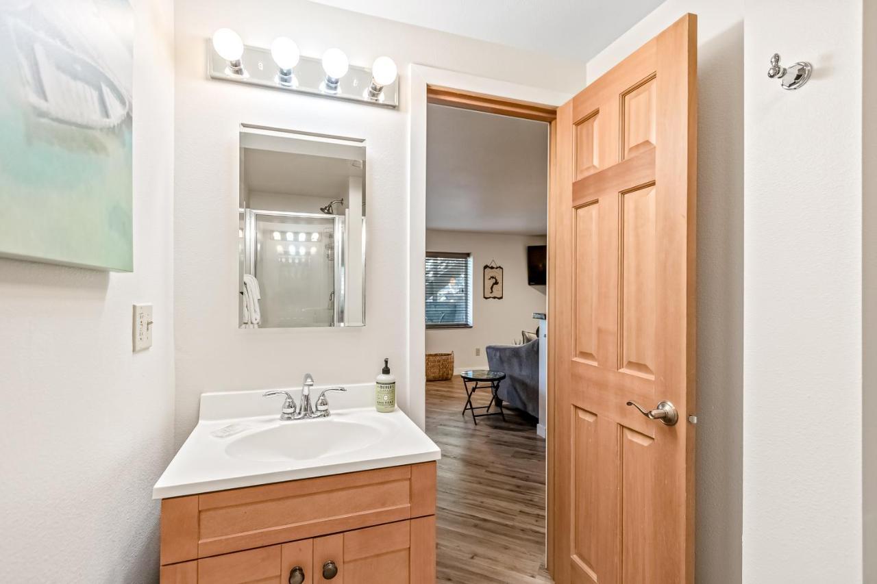 Driftwood Waterfront Gem Appartement Sandpoint Buitenkant foto